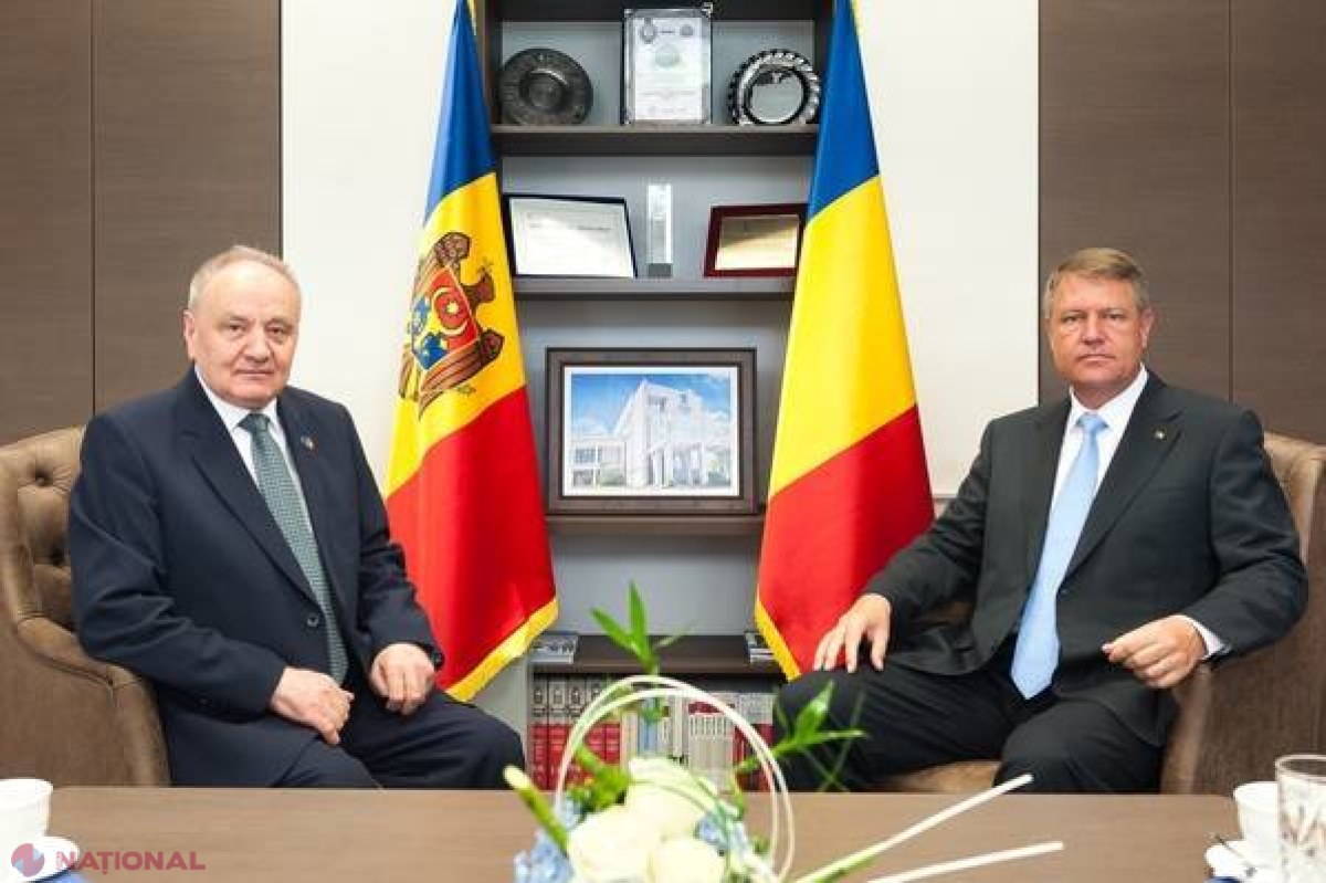  Preşedintele României, DECORAT cu Ordinul Republicii de către Nicolae Timofti