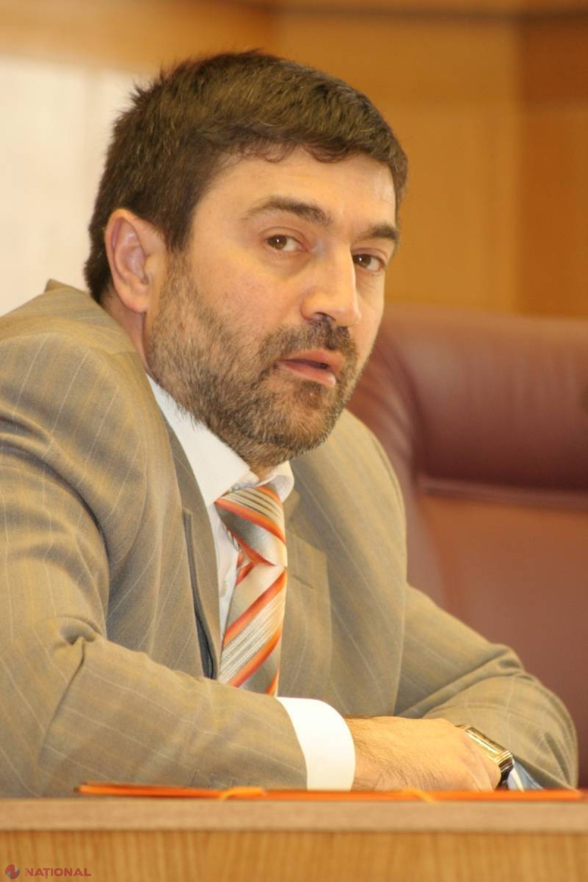 Presa din R. Moldova, cu bădărani și „câini turbați”