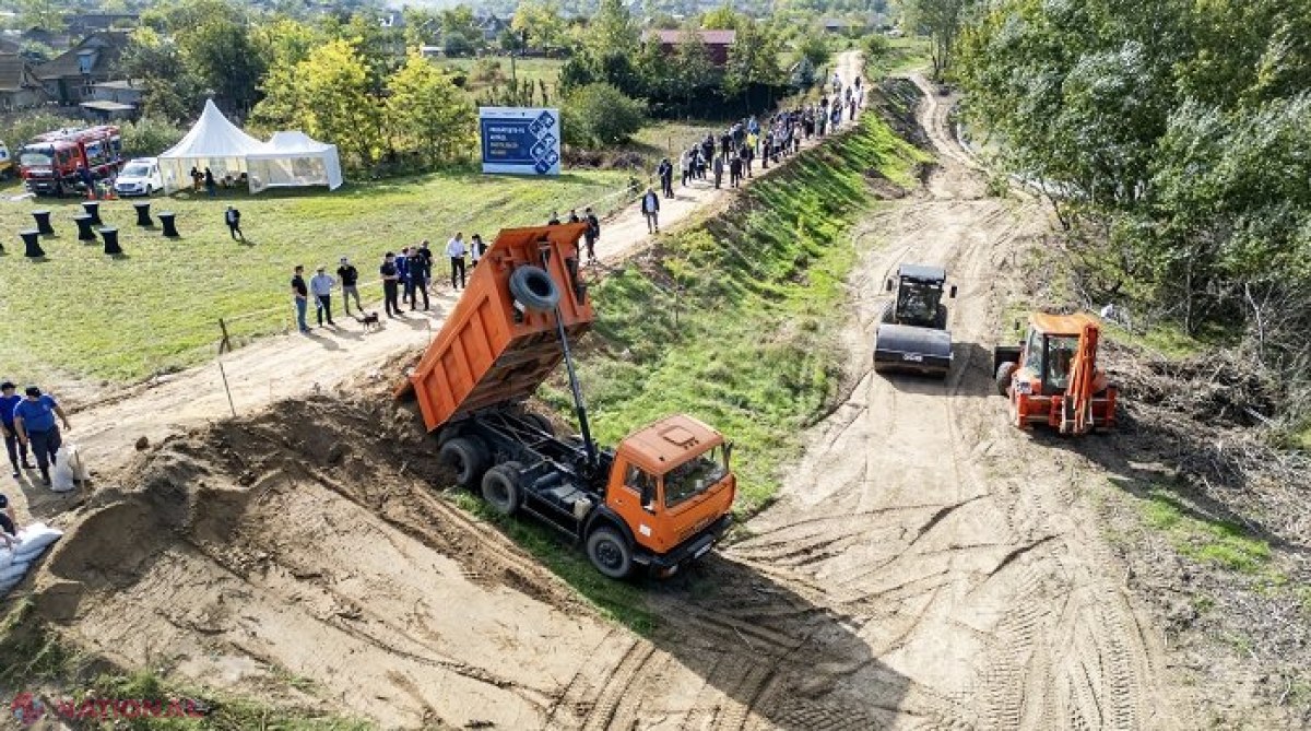Exercițiu de amploare la Ștefan Vodă: Peste 200 de persoane, implicate într-o simulare a inundațiilor în Răscăieți. Participanții au fost instruiți inclusiv în tehnici de îndiguire cu saci de nisip