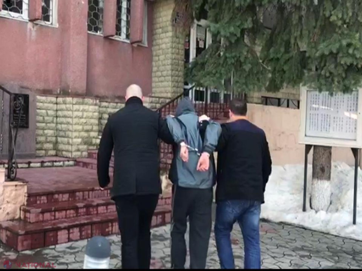 VIDEO // Un tănăr FURA din spitale importante din Chișinău: Imaginile care l-au dat de gol 