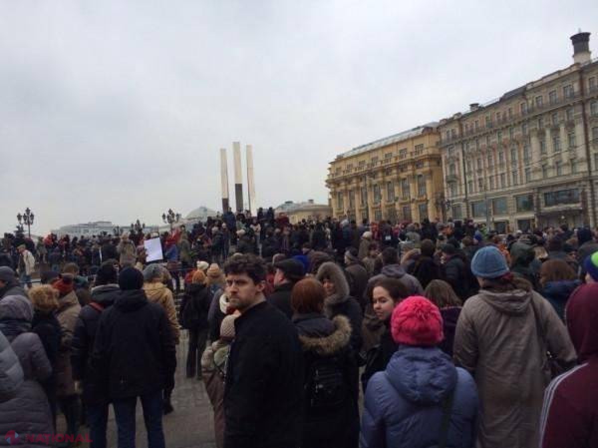 Proteste în Rusia împotriva INVAZIEI MILITARE în Ucraina. Peste 100 de persoane au fost REŢINUTE
