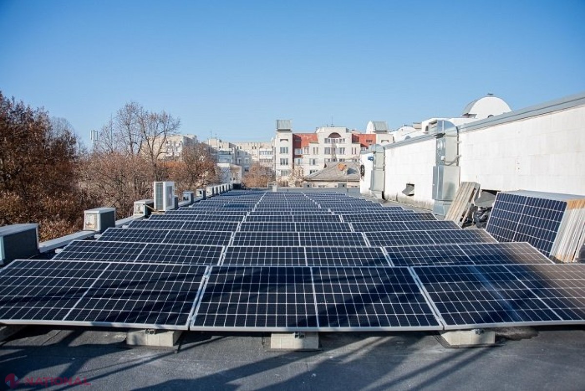 INDEPENDENȚĂ ENERGETICĂ // Un teatru de la Chișinău va produce energie electrică pentru propriul consum: 220 de panouri fotovoltaice, instalate pe acoperișul instituției