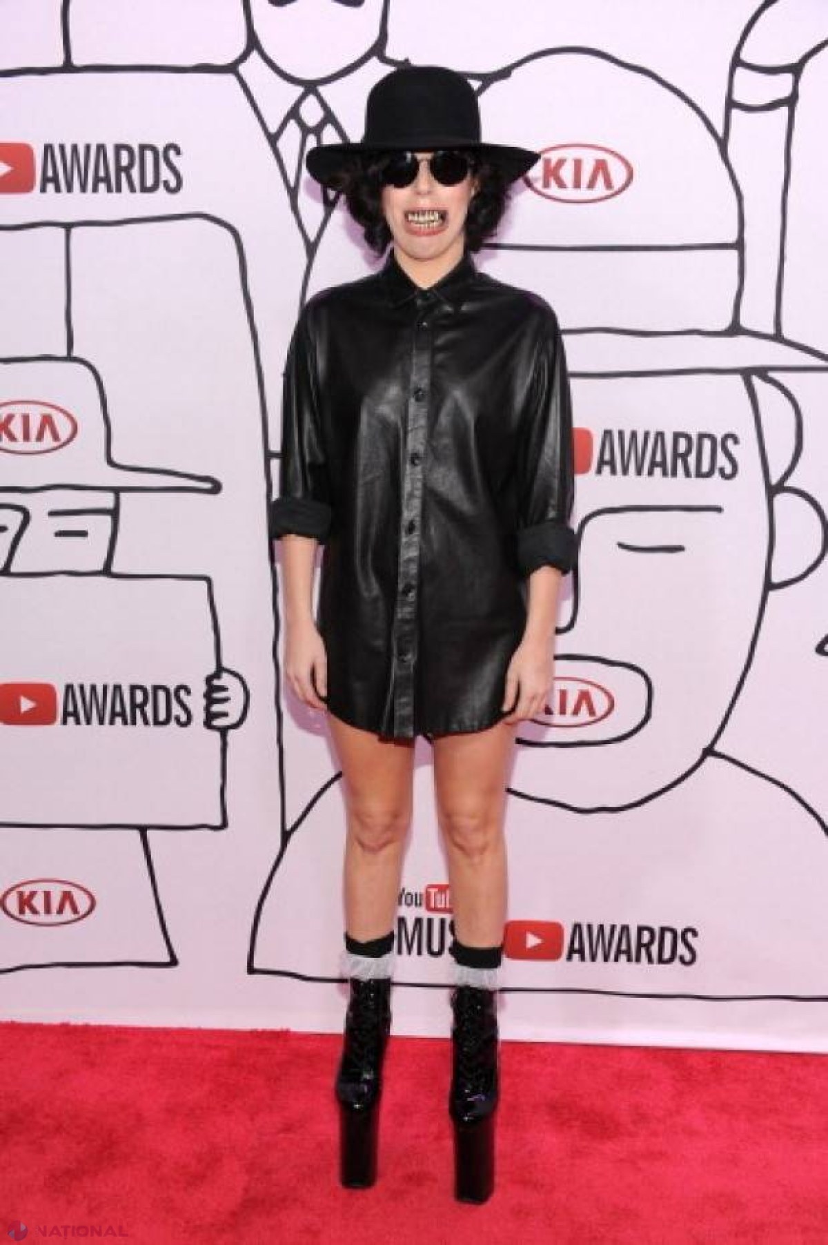 Foto // Lady Gaga, apariție ÎNFRICOȘĂTOARE la YouTube Music Awards