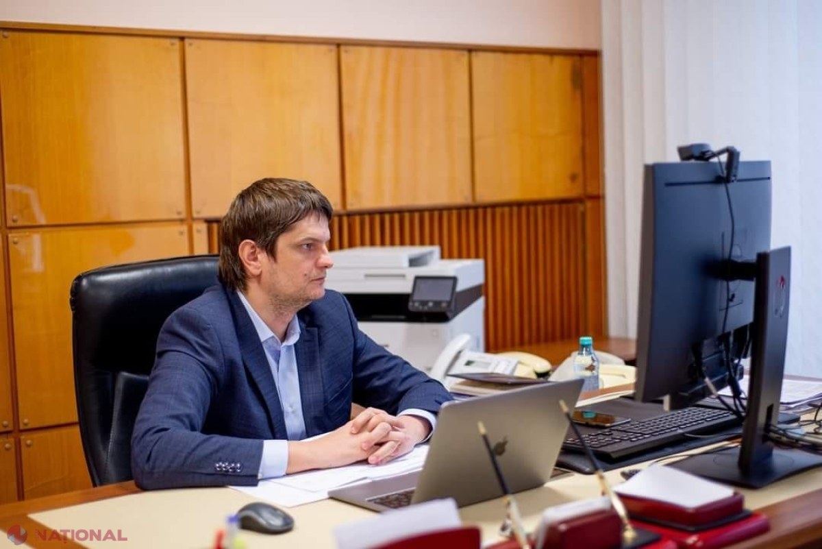 Vicepremierul Spînu a RĂBUFNIT la adresa contestatarilor și a făcut o PROMISIUNE moldovenilor: „Este trist să văd cum unii și-au găsit dușmanul în mine. E greșit și MINCINOS ceea ce faceți. Va fi greu, dar vom fi mai puternici după”