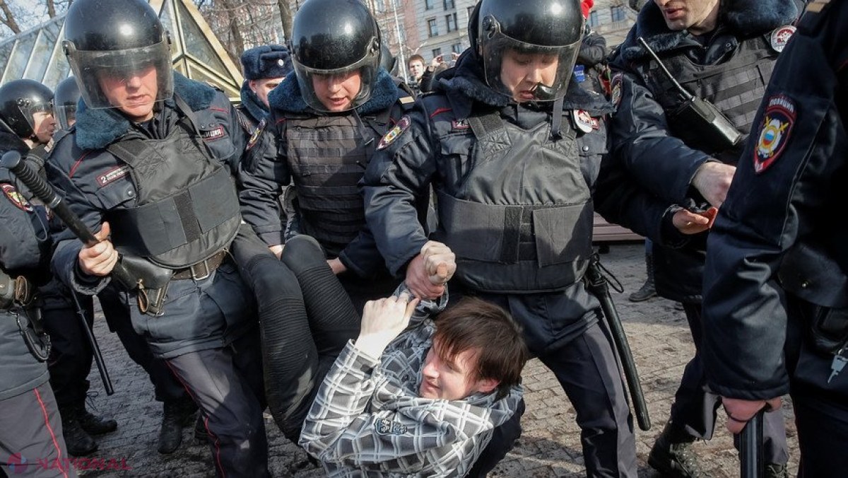 Peste 1.000 de persoane au fost ARESTATE în timpul unei manifestaţii a opoziţiei la Moscova. Mulți protestatari au fost BĂTUȚI crunt pentru că au cerut alegeri LIBERE și corecte