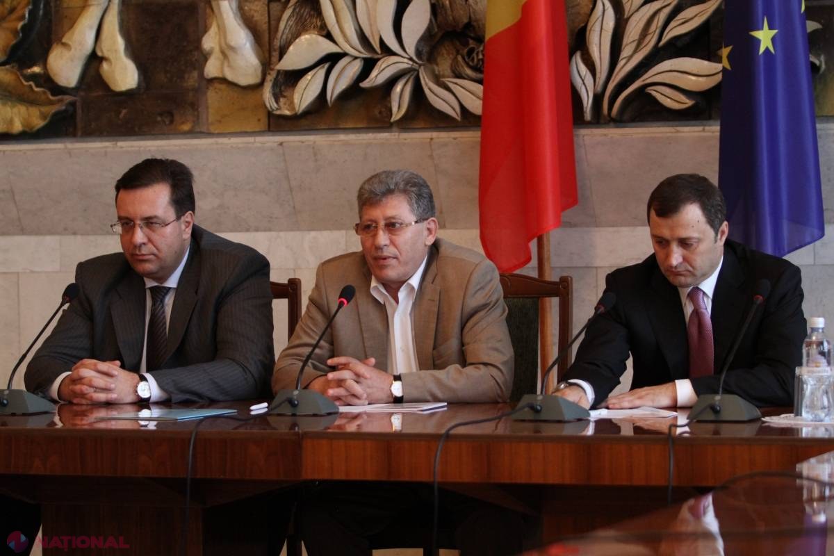 Chinurile Alianței: Reprezentanții PL au plecat de la sediul PLDM, FĂRĂ să facă declarații