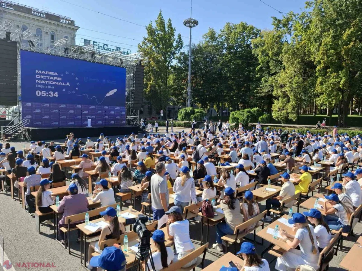 Guvernul de la Chișinău renunță la concertul de Ziua Limbii Române și mizează pe Marea Dictare Națională, dar menține parada militară și concertul de Ziua Independenței