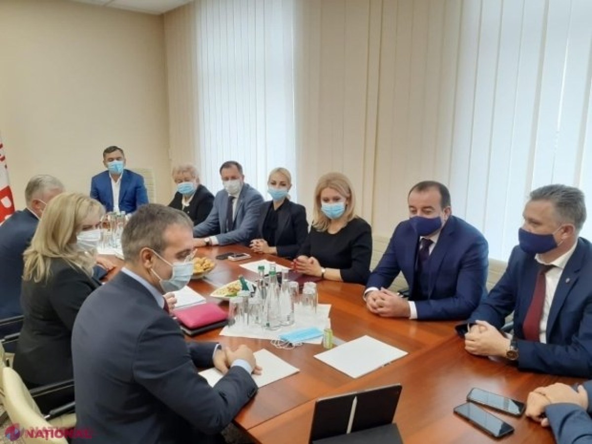 Platforma „Pentru Moldova” înclină spre alegeri parlamentare ANTICITATE. „Dacă activitatea Parlamentului va fi blocată din nou, atunci alegerile anticipate vor trebui organizate cât mai CURÂND posibil. Nu suntem speculanți”
