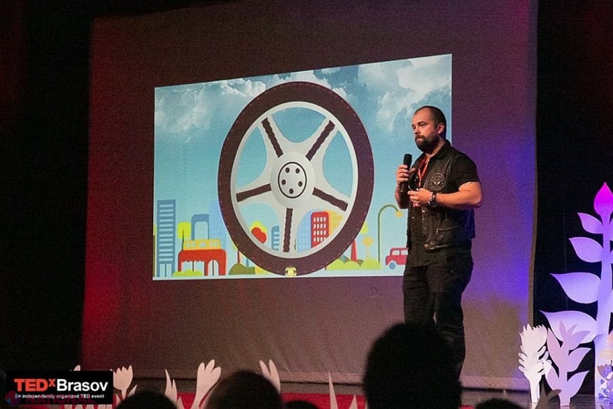 VIDEO // Basarabeanul Răzvan a INVENTAT anvelopa care produce curent și ar revoluționa mașinile electrice. Autonomia acestor unități de transport va crește până la aproximativ 1 000 de kilometri. Cum funcționează mecanismul