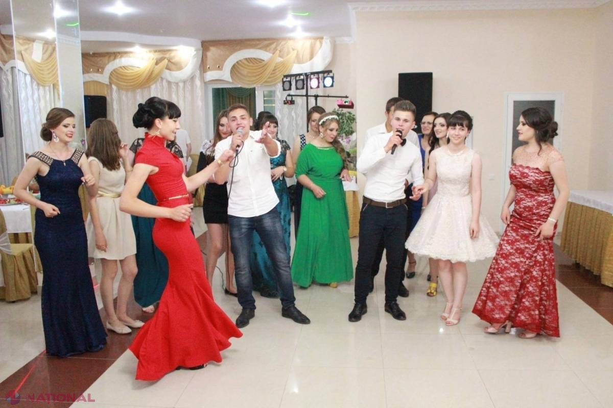 Balurile de absolvire le-au GOLIT buzunarele părinților 
