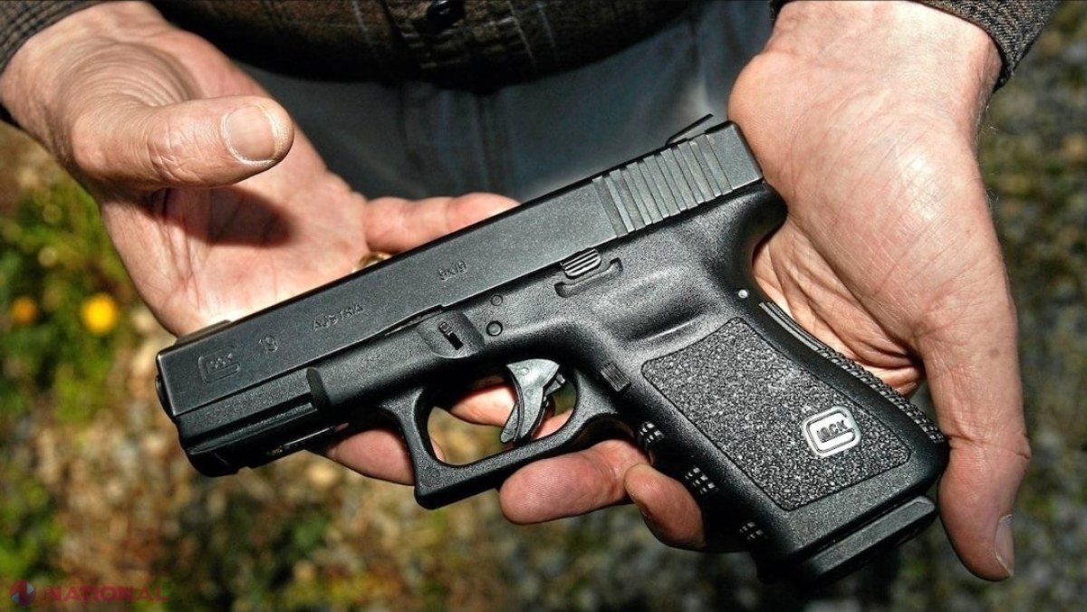 Tragedie provocată de o armă de tip „Glock” într-o unitate militară din Cahul. Un minor a decedat, iar un militar a ajuns rănit la spital