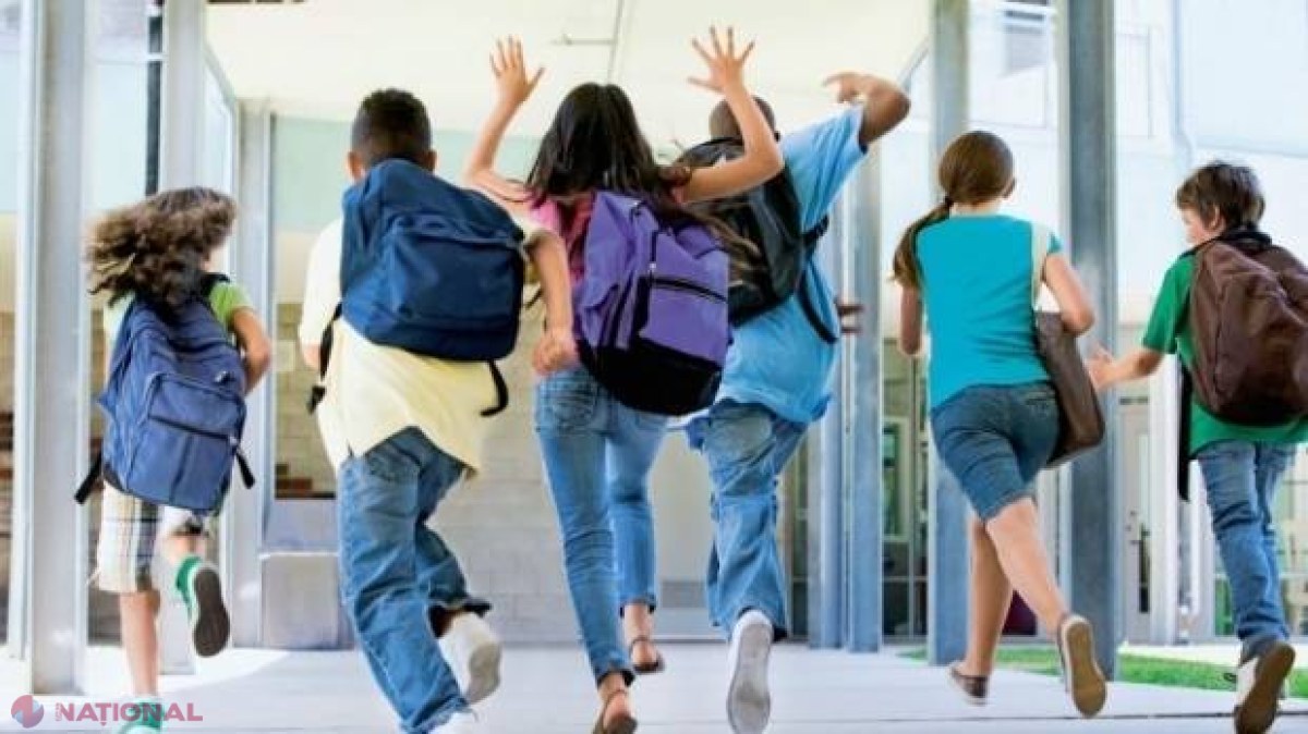 Ziua PROFESORULUI // 5 octombrie, declarată ZI LIBERĂ peste Prut