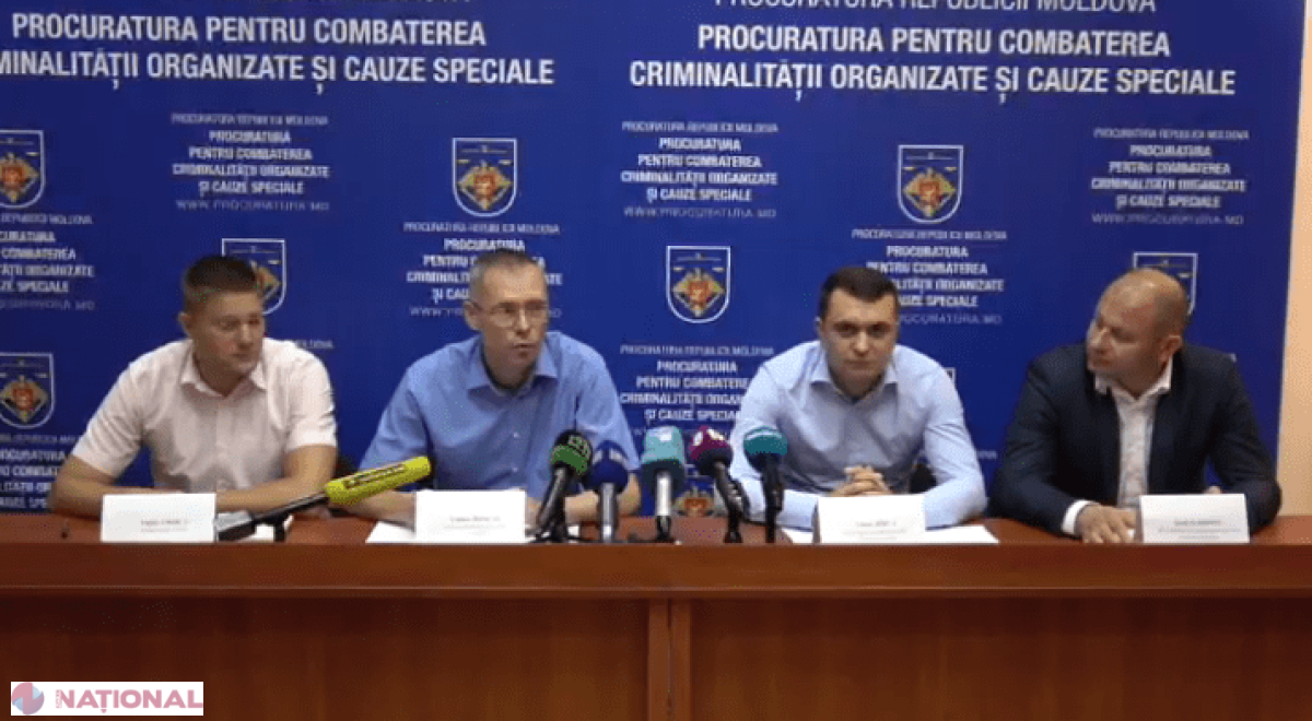Contrabandă cu ANABOLIZANTE în proporții deosebit de mari. Procurorii au ridicat 100 de mii de euro, ARME, dar și steroizi de la domiciliile celor opt suspecți
