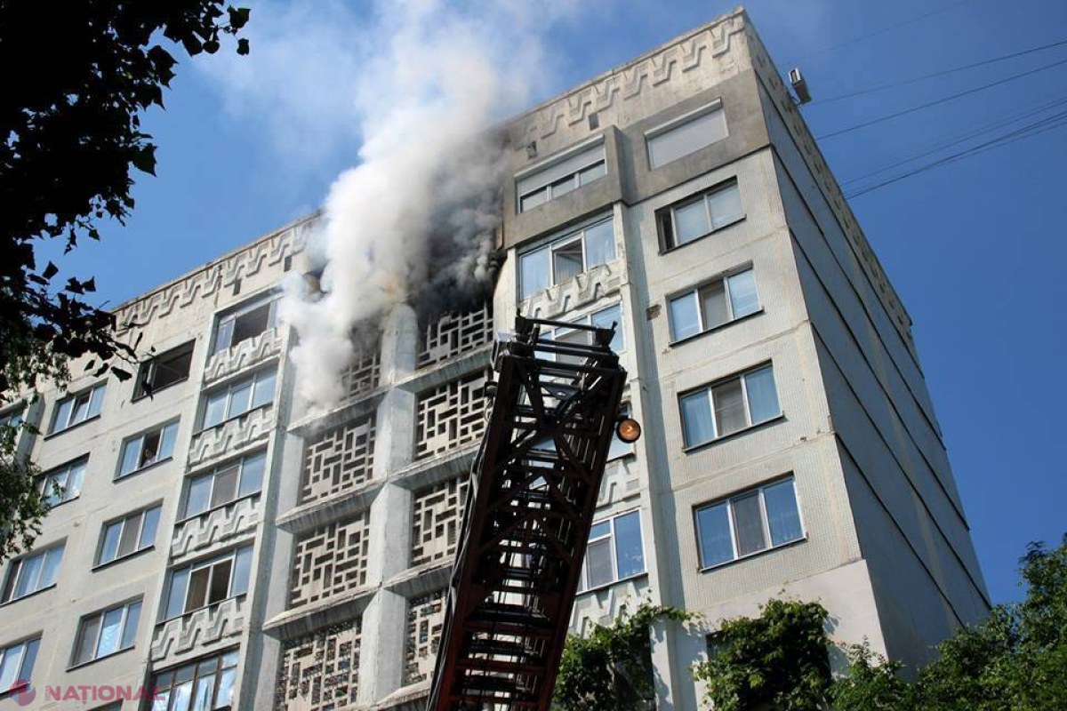 Incendiu într-un BLOC de locuit din Chișinău