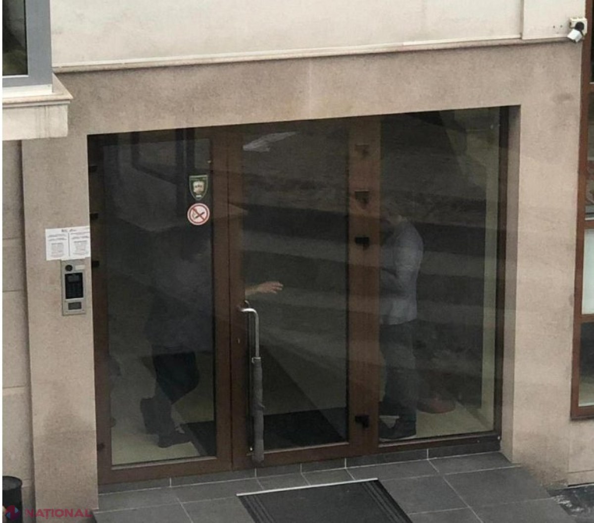 FOTO // Gațcan a REVENIT în R. Moldova. Acesta continuă să fie însoțit de angajații SPPS. Ce spune președintele Dodon despre revenirea deputatului la Chișinău