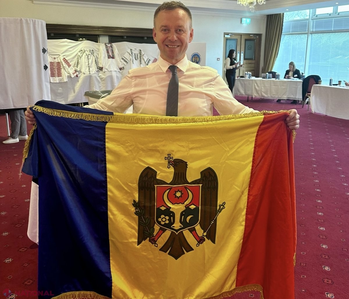 În urmă cu 26 de ani PĂRĂSEA R. Moldova cu „o valiză mică și vise mari”, iar acum a REVENIT într-o funcție importantă în Guvern. Cine este noul secretar de stat al MDED, care până acum era angajat al Ministerului Sănătății din Irlanda