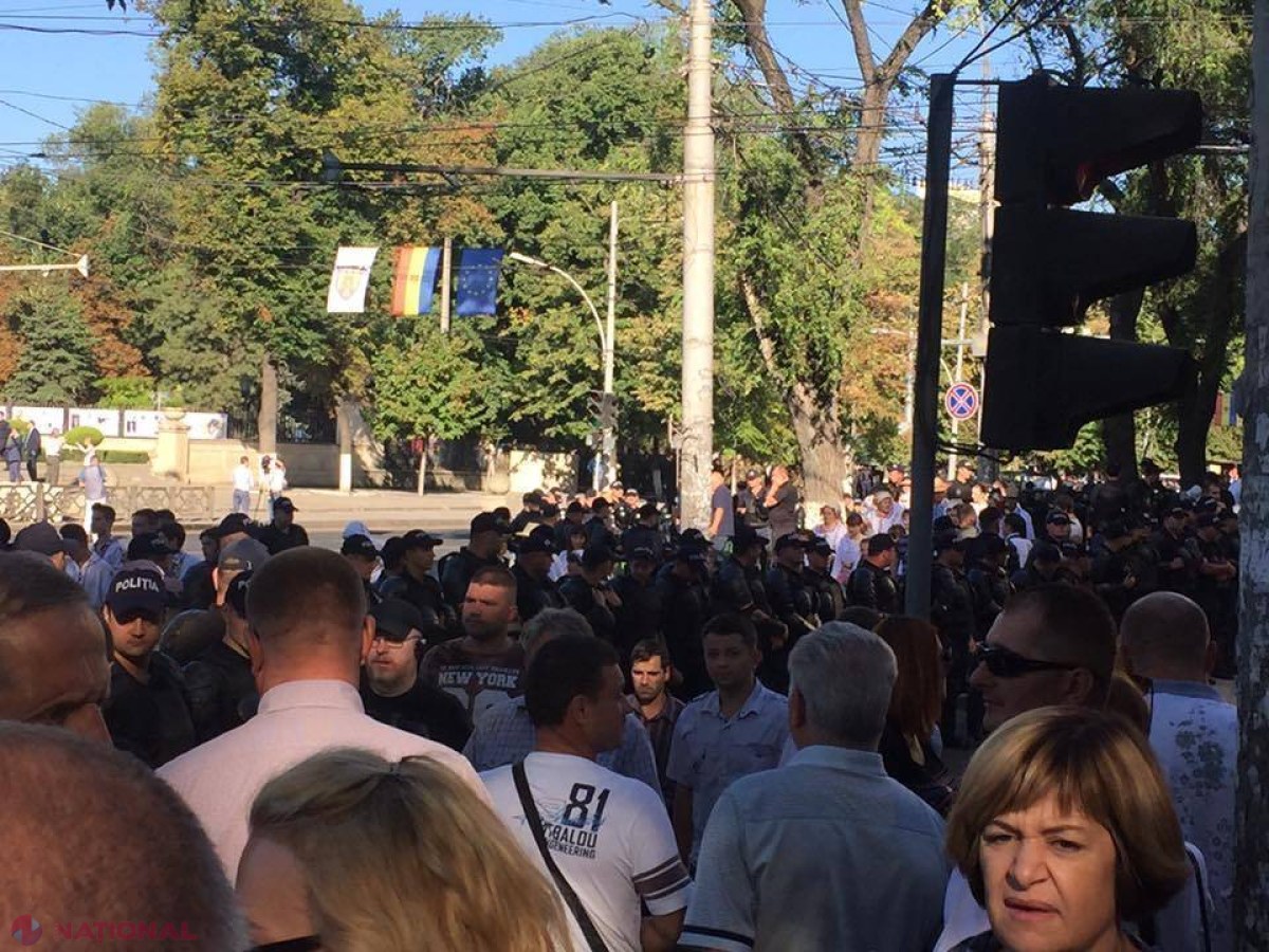 VIDEO // 25 de ani de la proclamarea Independenţei R. Moldova. CORDOANE de polițiști și măsuri de securitate fără precedent. Paradă fără oameni?
