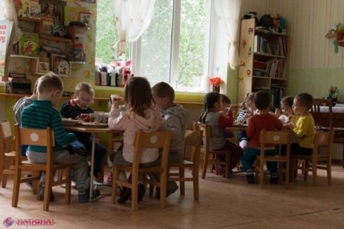 Încă patru grădinițe din Chișinău riscă să fie ÎNCHISE din cauza LIPSEI bucătarilor: Ce salariu propune municipalitatea pentru acești angajați 