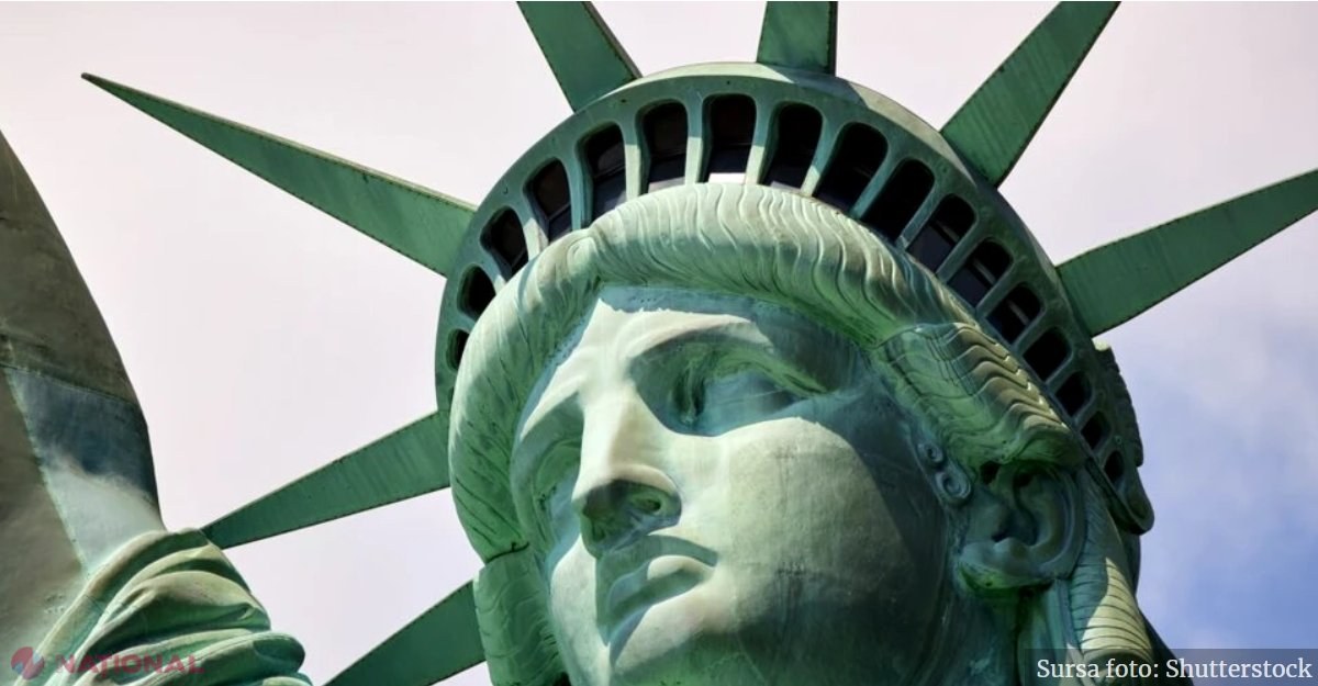 A cui față este Statuia Libertății din New York?