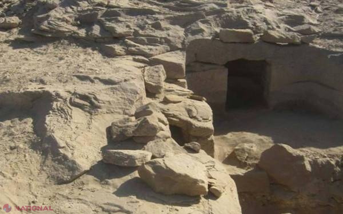 FOTO // Descoperire în Egipt. Ce au găsit arheologii în 12 morminte vechi de 3.500 de ani 