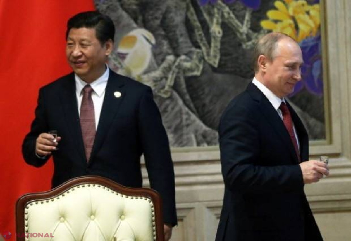 Putin a sărbătorit LOVITURA dată SUA cu VOTCĂ. Imaginea face înconjurul lumii