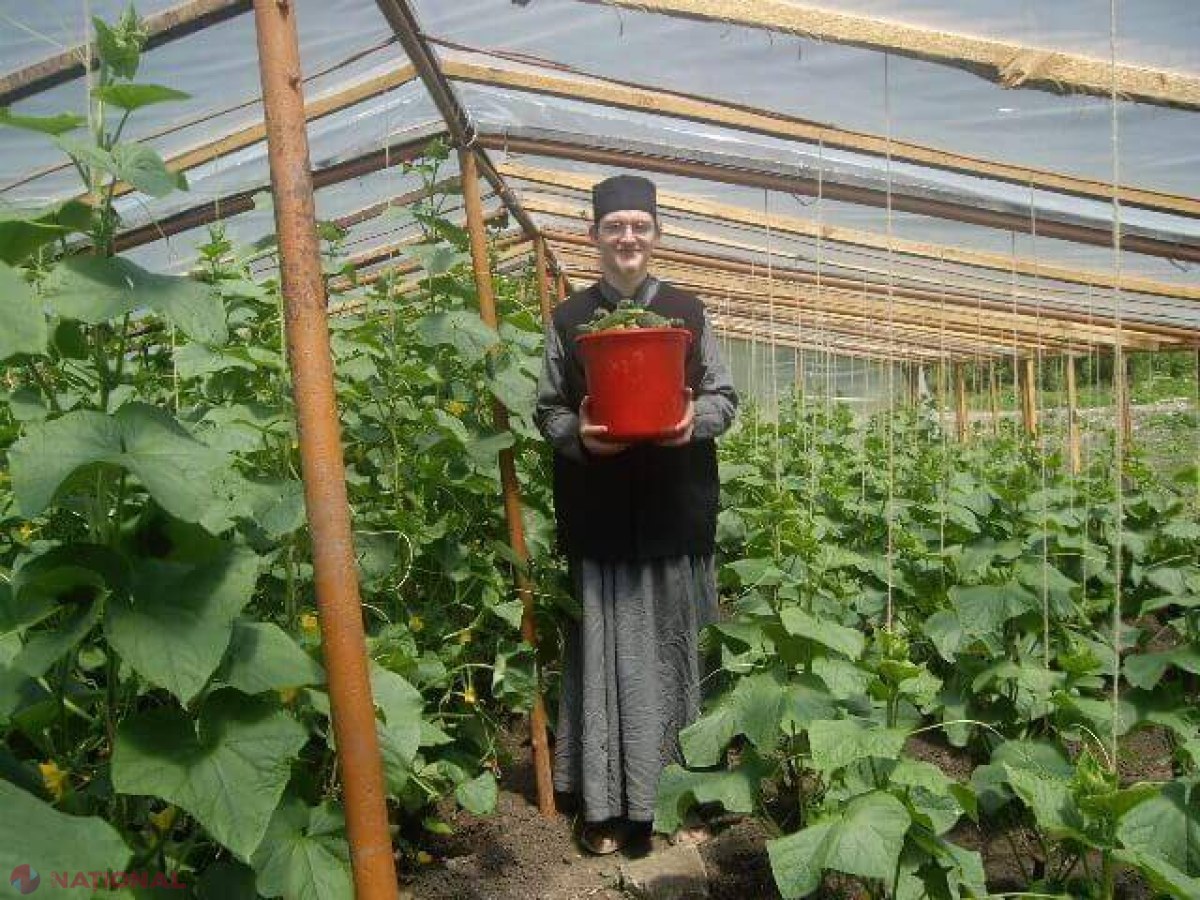 Produse „așa cum au fost date de la Dumnezeu”, crescute de călugări la Zăbriceni