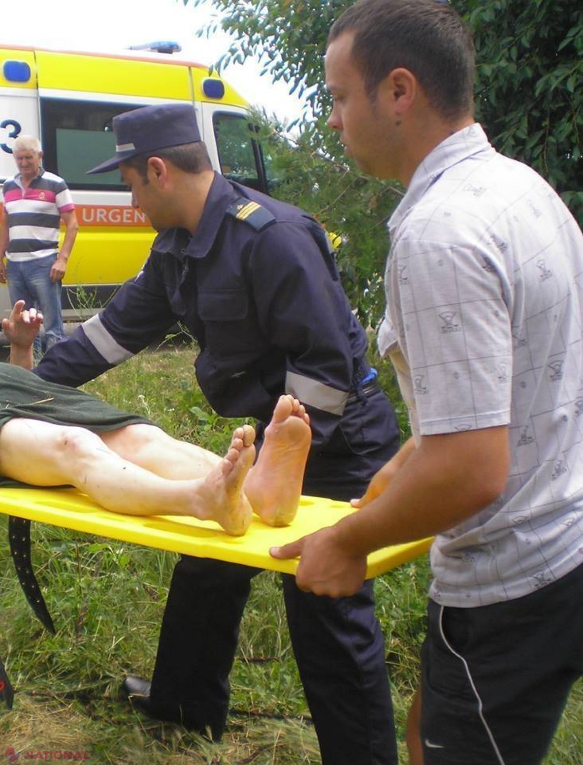 Două femei, salvate după ce au căzut în fântână