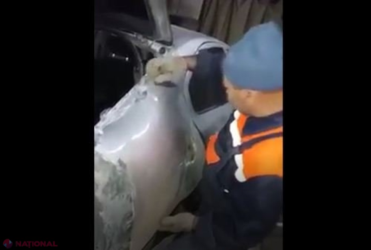 VIDEO // Un şofer şi-a cumpărat o maşină la mâna a doua şi s-a dus cu ea la mecanic. DESCOPERIREA făcută în aripa maşinii a uimit Internetul 