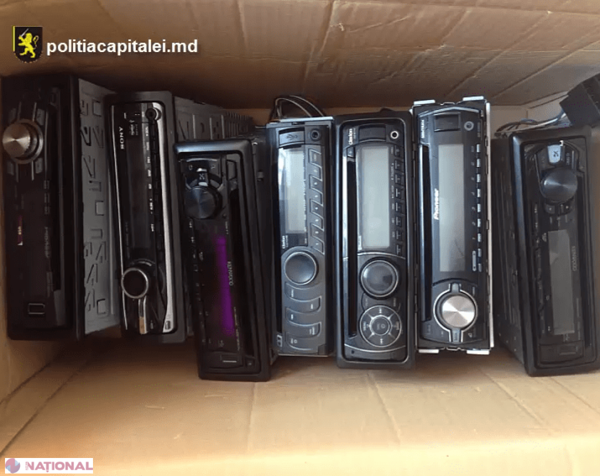 Douăzeci de radio-CD-uri pentru mașină, FURATE dintr-o lovitură în Chișinău