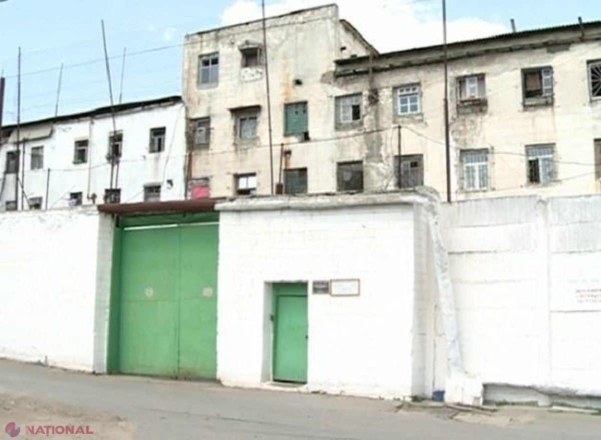 Pentru a nu fi CONDAMNATĂ la CEDO, R. Moldova a ahitat peste jumătate de milion de lei unor deținuți torturați. Acum, statul cere banii de la un șef de la închisoare