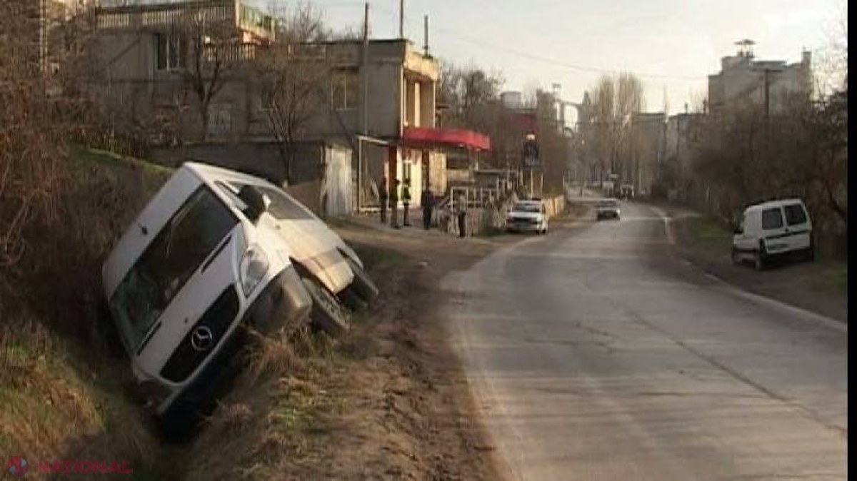 Microbuz cu moldoveni, răsturnat în Ucraina