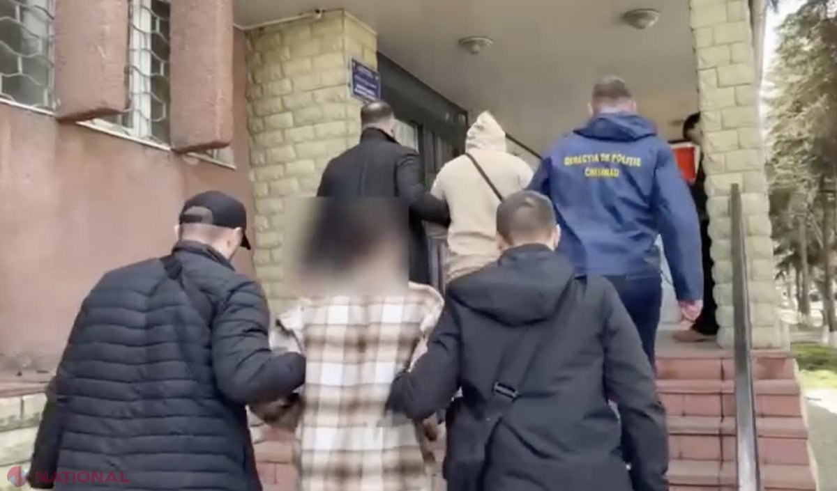 VIDEO // Poliția a REȚINUT patru presupuși escroci, care puneau în aplicare schema cu „ruda implicată în accident”. Victimele au fost deposedate de aproape un MILION de lei
