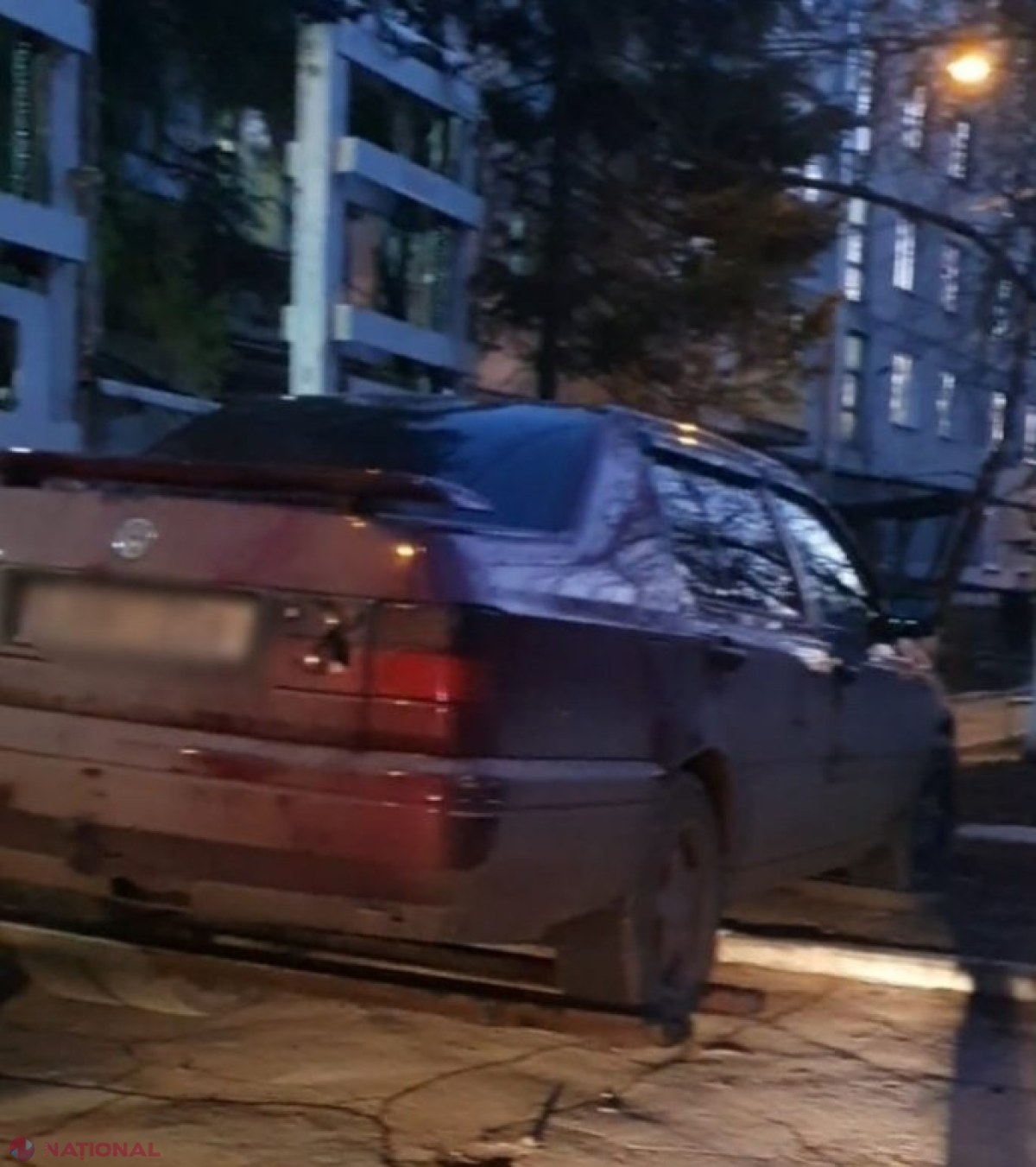 Șofer TUPEIST, pe străzile din Chișinău: Fără permis de conducere și cu viteză pe bulevard la volanul unei mașini neîmatriculate. A mințit polițiștii că a consumat substanțe narcotice și a fost „liniștit”cu gaze lacrimogene