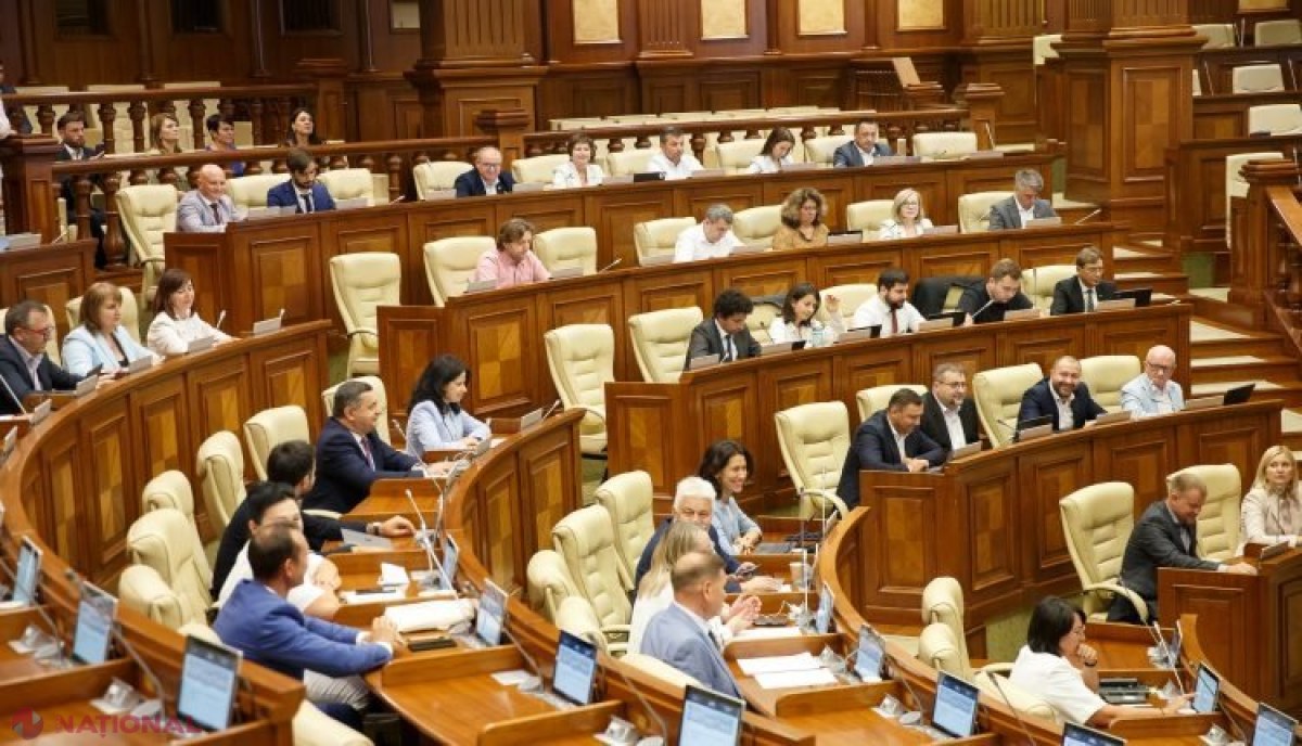 VOTAT // Câte 3 000 de lei pentru bugetarii cu salarii mai mici de 15 000 de lei lunar și câte 1 500 de lei pentru pensionarii care primesc mai puțin de 5 000 de lei pe lună: Rectificările la bugetul de stat, aprobate în lectură finală de Parlament