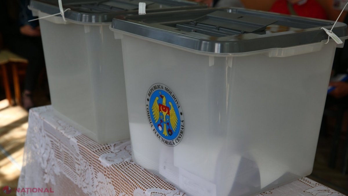 Buletine de vot de culoarea ROZ, violet, gri afumat și bej, la alegerile din 20 octombrie