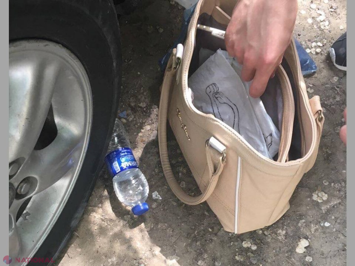 VIDEO // Bătrână, JEFUITĂ de doi minori în Chișinău: Cum și-au bătut joc de femeia de 83 de ani