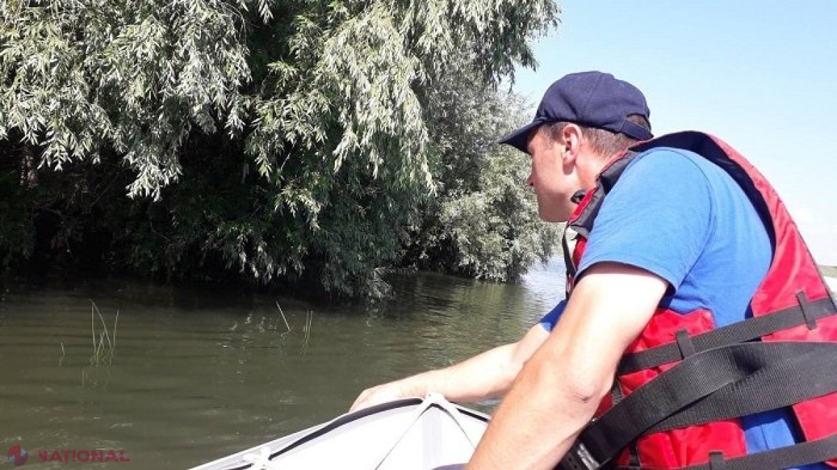 VIDEO // S-a aventurat cu o plută improvizată pe râul Nistru și s-ar fi ÎNECAT: Un minor de 15 ani, căutat de aproape 24 de ore de scafandri 