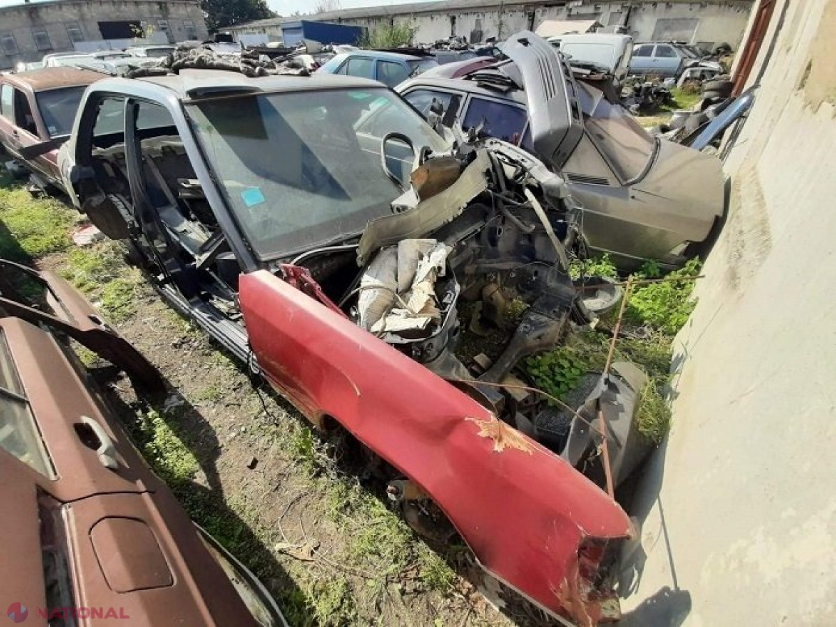 FOTO // Afacere ILEGALĂ cu mașini aduse de peste hotare: Automobilele erau dezmembrate la Chișinău pentru a evita achitarea taxelor vamale