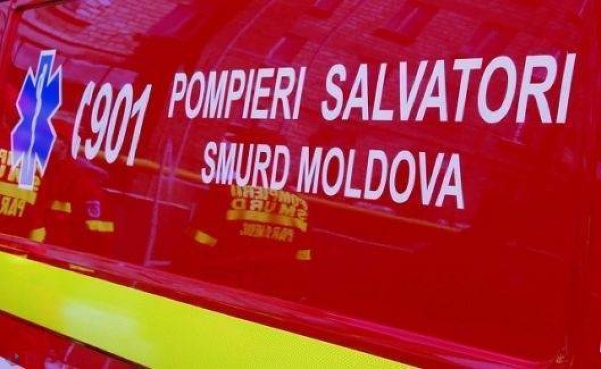Maşina unei familii din R. Moldova care se întorcea din vacanţă, implicată într-un ACCIDENT cumplit în România