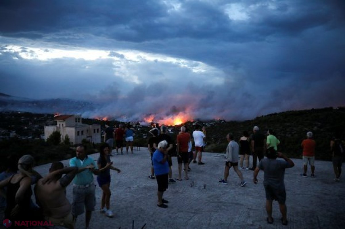 Premierul Tsipras suspectează că INCENDIILE din Grecia au fost provocate INTENȚIONAT: 60 de morți și sute de răniți. Unii oameni s-au refugiat în mare, pentru a nu arde de vii
