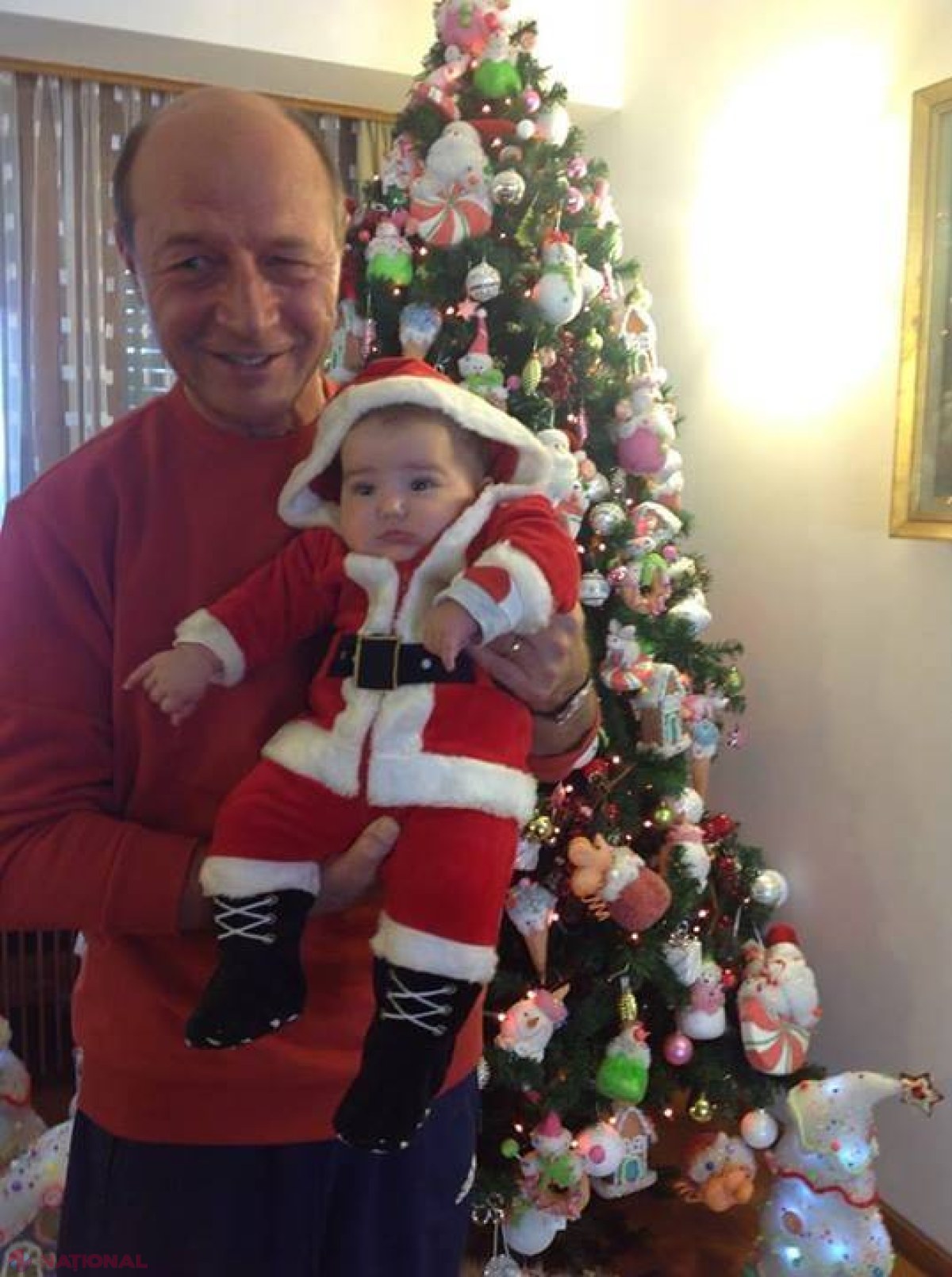 Fotografia cu TRAIAN BĂSESCU pe care TREBUIE să o vezi! E cu nepoțica lui