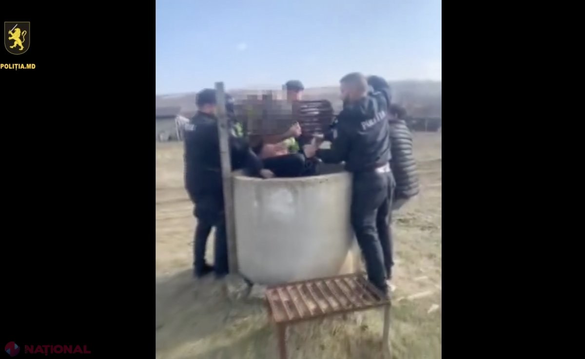 VIDEO // Un bărbat din Ialoveni și-a ÎNJUNGHIAT vecinul cu un cuțit, iar apoi s-a aruncat într-o fântână din localitate. Suspectul a fost salvat în ultimul moment de oamenii legii, iar victima a ajuns în stare gravă la spital