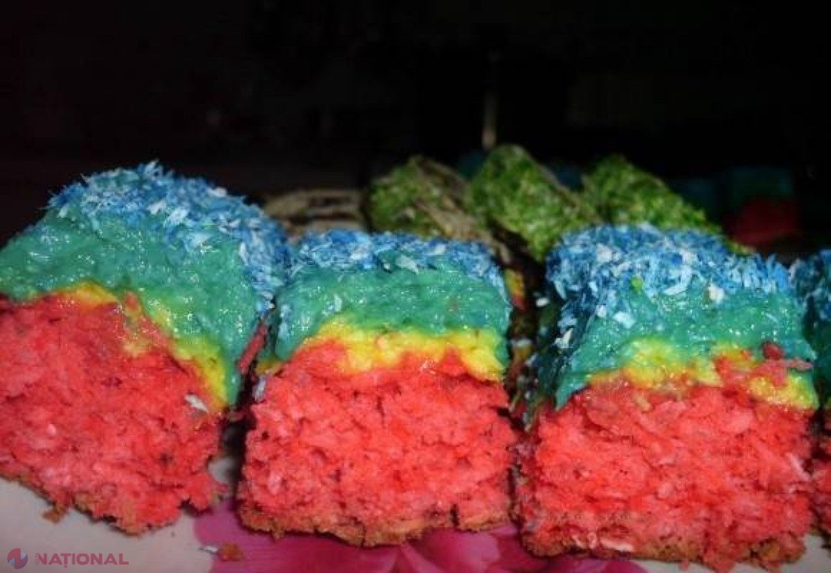 REŢETĂ // Prăjitură tricolor