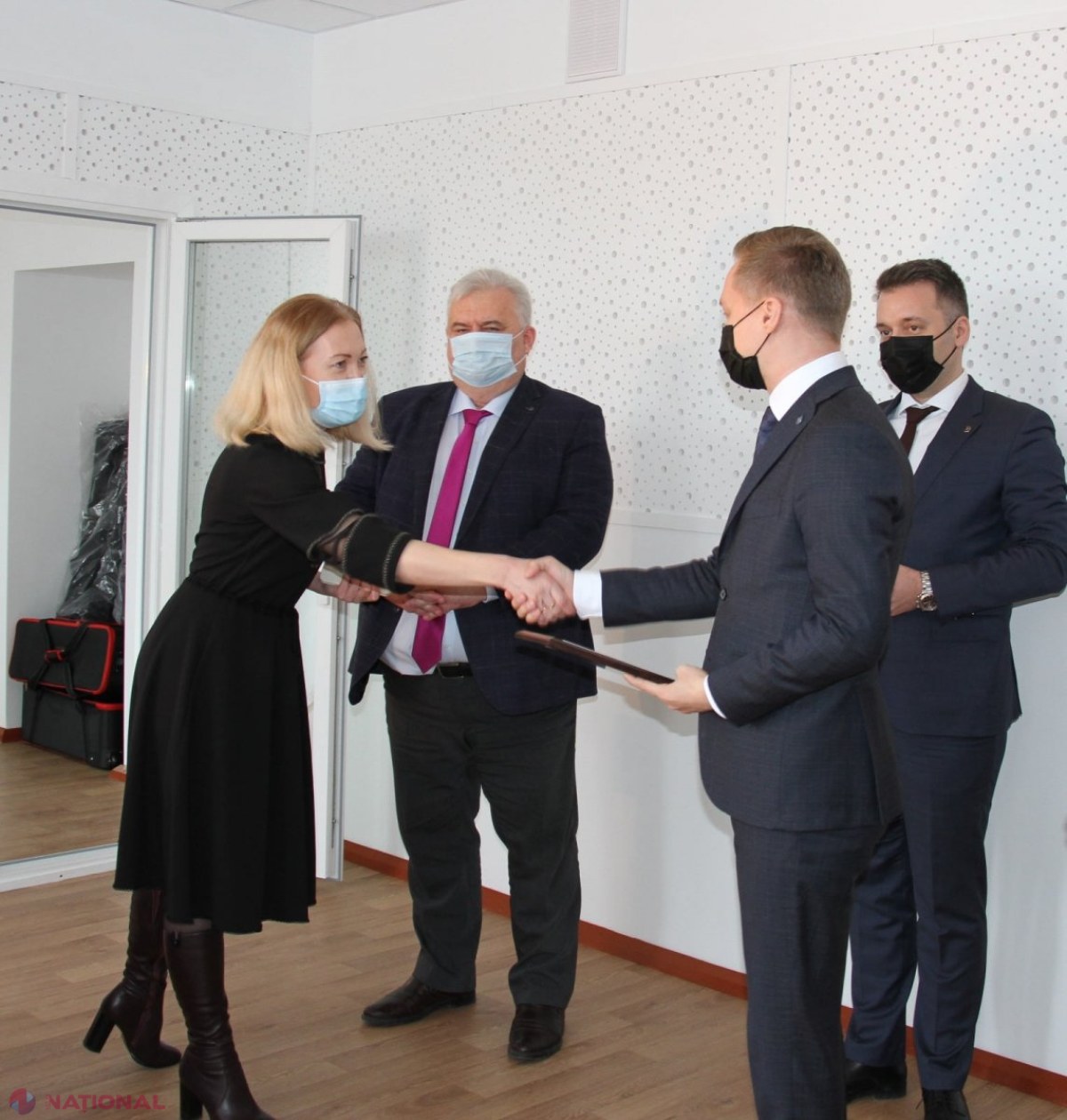FOTO // Laborator performant de televiziune pentru cei 600 de studenți ai Facultății de Jurnalism și Științe ale Comunicării din cadrul USM. Deschiderea studioului a fost posibilă grație unei investiții a DRRM din cadrul Guvernului României