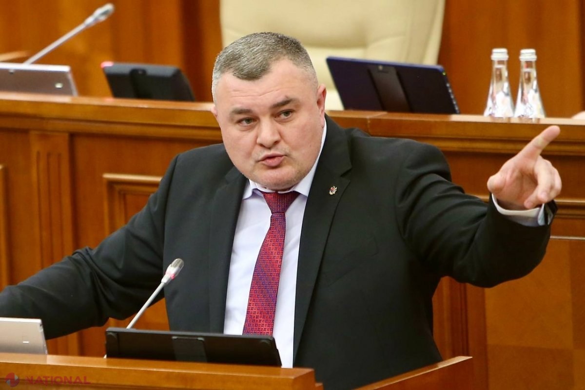 Deputatul Grigore Novac îl INSULTĂ pe Vladimir Voronin, după dezvăluirile despre „punga neagră” primită de Dodon de la Plahotniuc