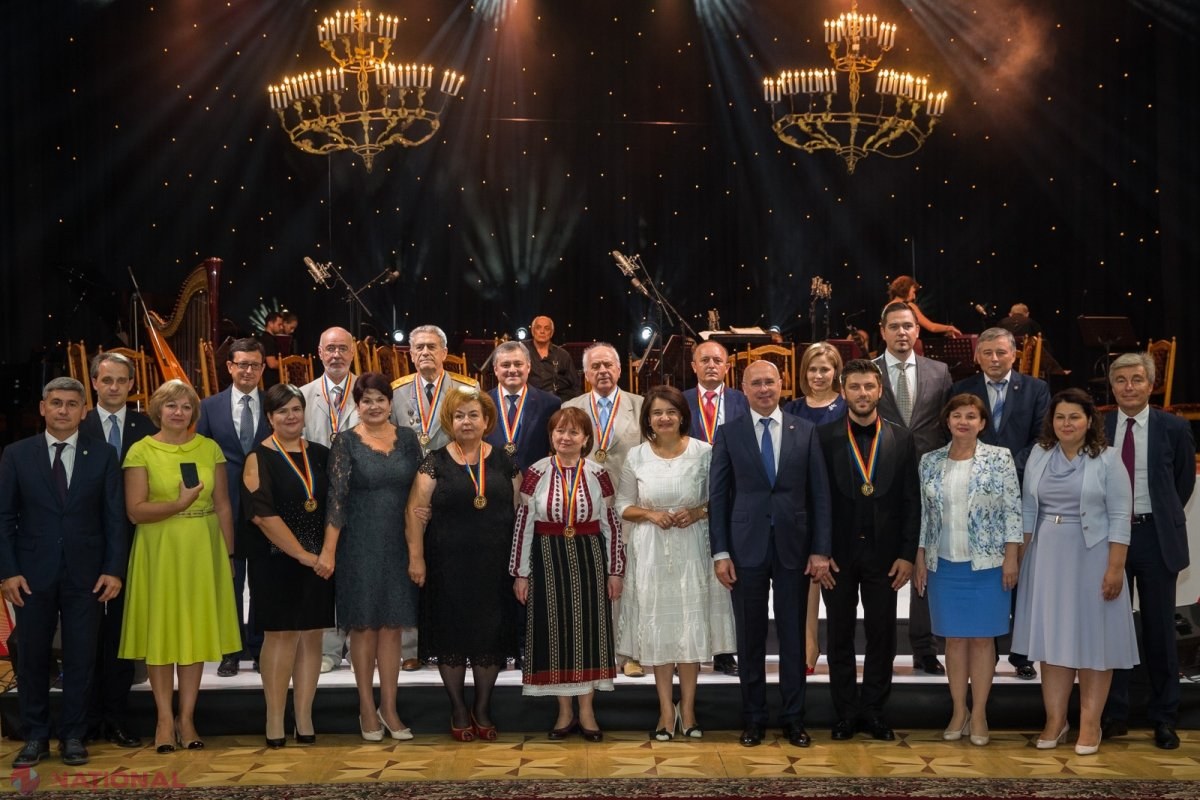 FOTO, VIDEO // Zece personalităţi din domeniile ştiinţei, culturii, artei, carității și securității naționale au primit Premiul Național 2018. Cine a fost marele absent al galei