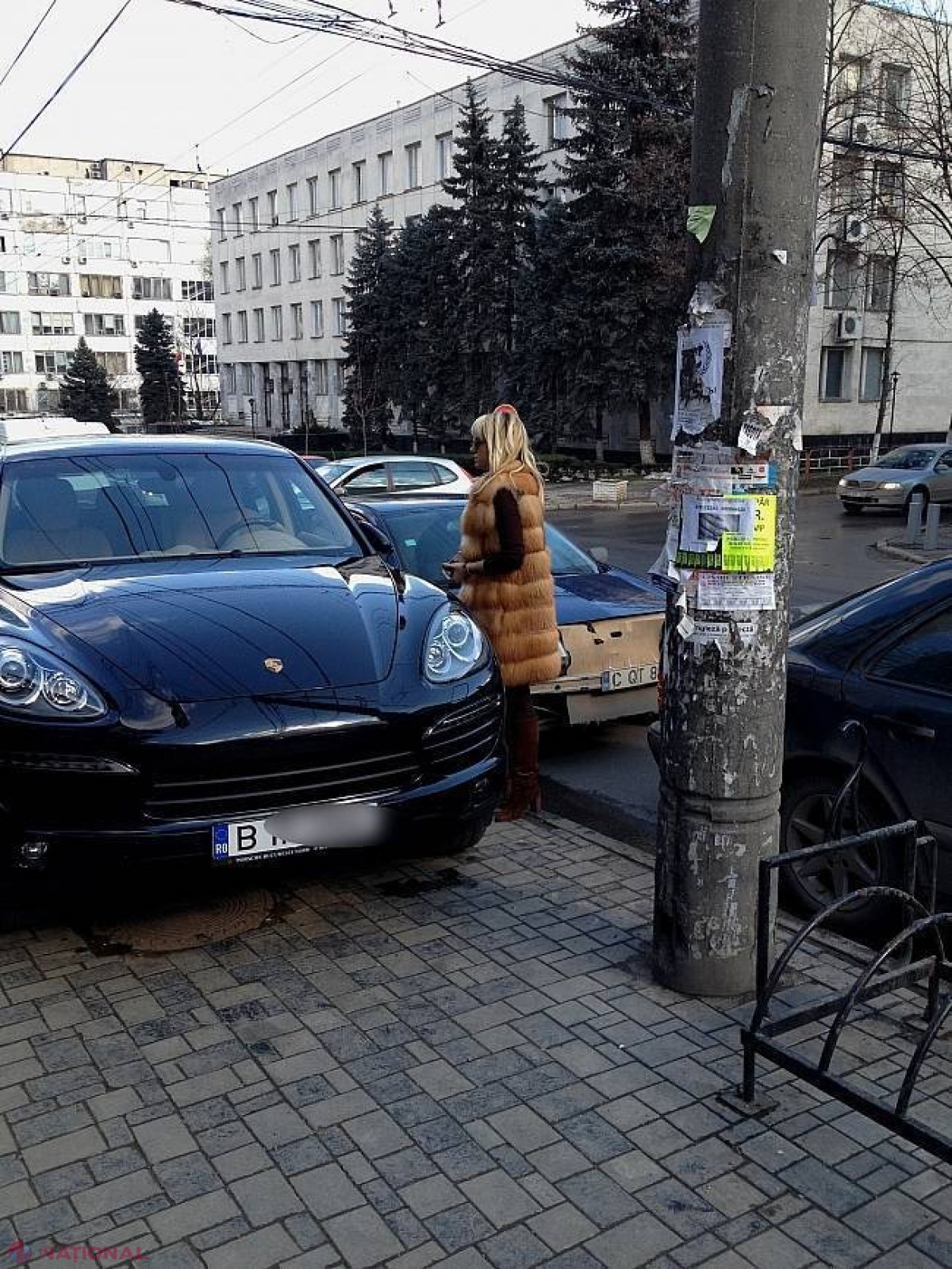 FOTO // Natalia Gordienco, cu noua mașină parcată neregulamentar!