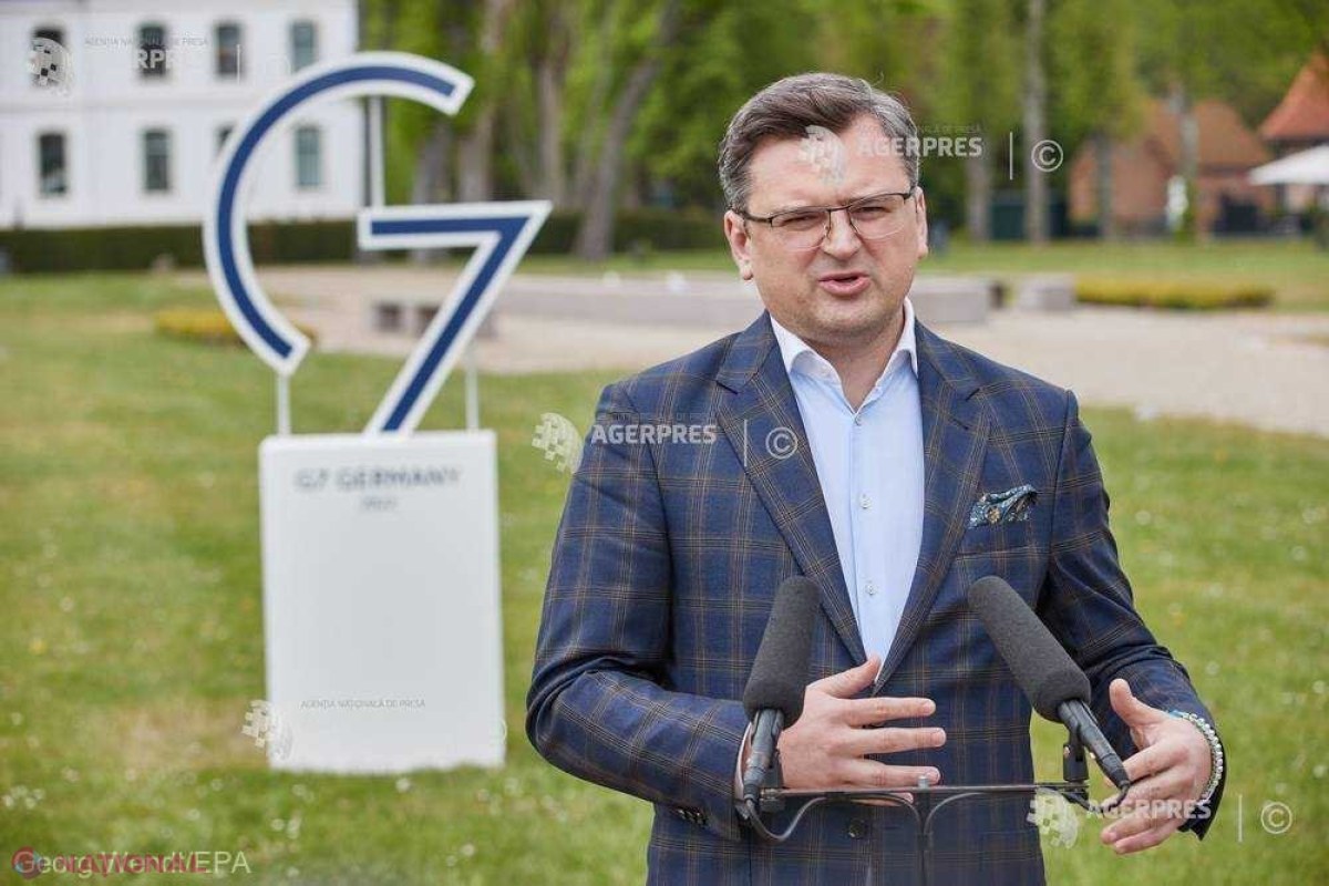 Ministrul de Externe al Ucrainei a cerut statelor G7 să confişte activele ruseşti îngheţate, iar acestea să fie folosite la reconstrucţia Ucrainei bombardate de armata rusă