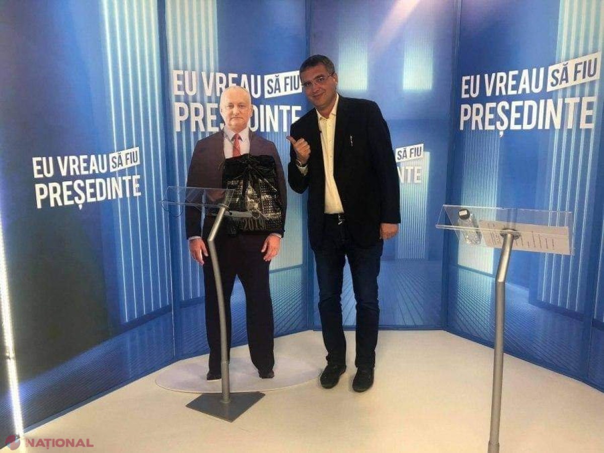 FOTO // Usatîi l-a adus pe Dodon la DEZBATERILE electorale de la Pro TV: „Să stea frumos aici, cu kuliokul”