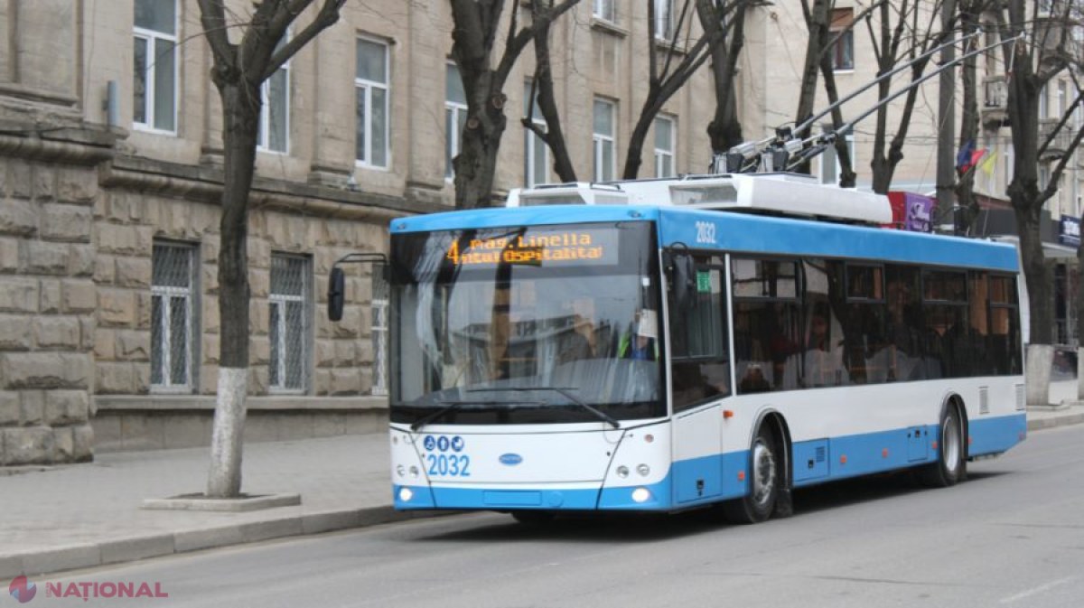 Geam spart la un troleibuz: Primăria Bălți îngrijorată de creșterea actelor de vandalism în transportul public